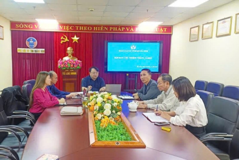 Cuộc họp do Luật sư Vũ Hữu Quý – Chủ nhiệm Đoàn Luật sư tỉnh Quảng Ninh chủ trì.