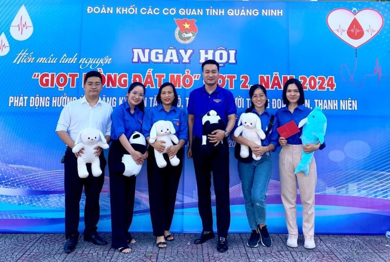 Chi đoàn Đoàn Luật sư tham gia hiến máu ngày hội “Giọt hồng đất mỏ” đợt 2, năm 2024.