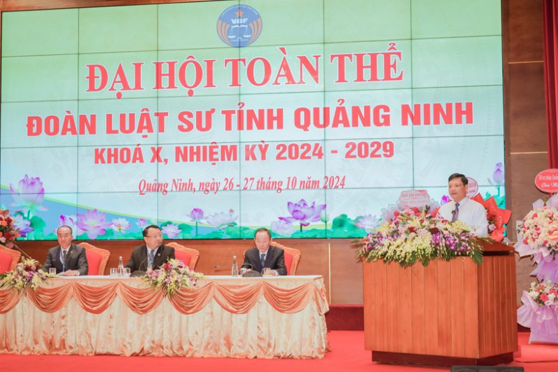 Phó Chủ tịch UBND tỉnh Quảng Ninh Nghiêm Xuân Cường phát biểu.